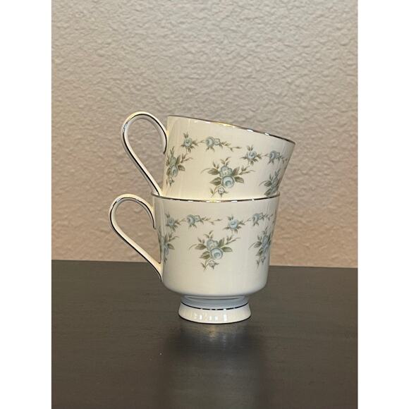 Set of 2 Mikasa Brearley Cups Only Blue Flowers - Picture 1 of 9